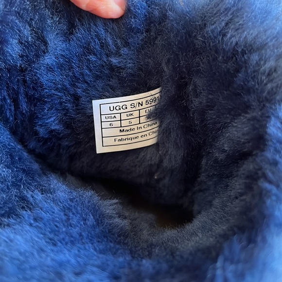 🤍 UGG Australia Bailey Button Boot navy blue shearling size 6 - Picture 7 of 10